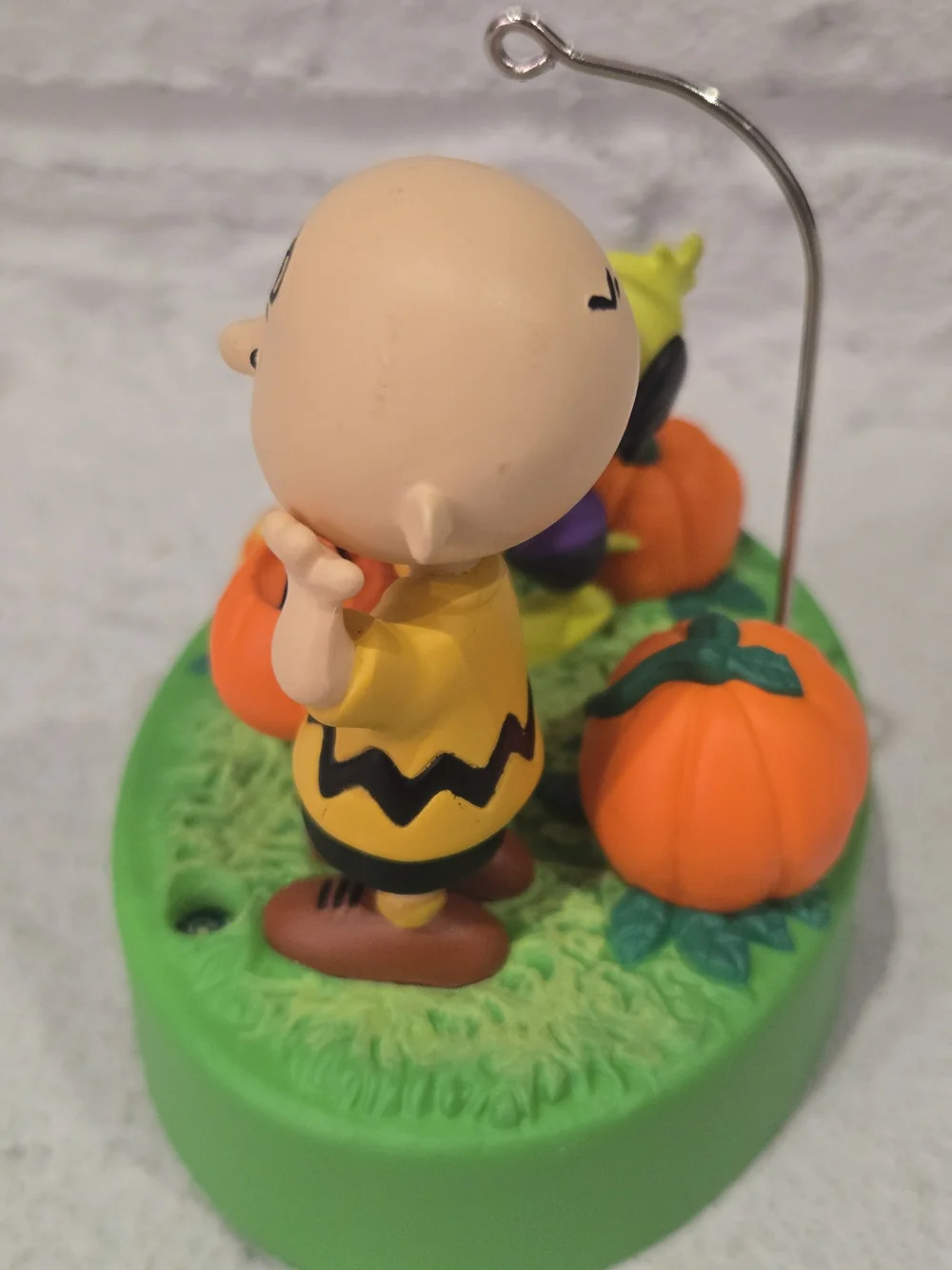 Hallmark Snoopy And Charlie Brown Trick Or Treating Pals Ornament